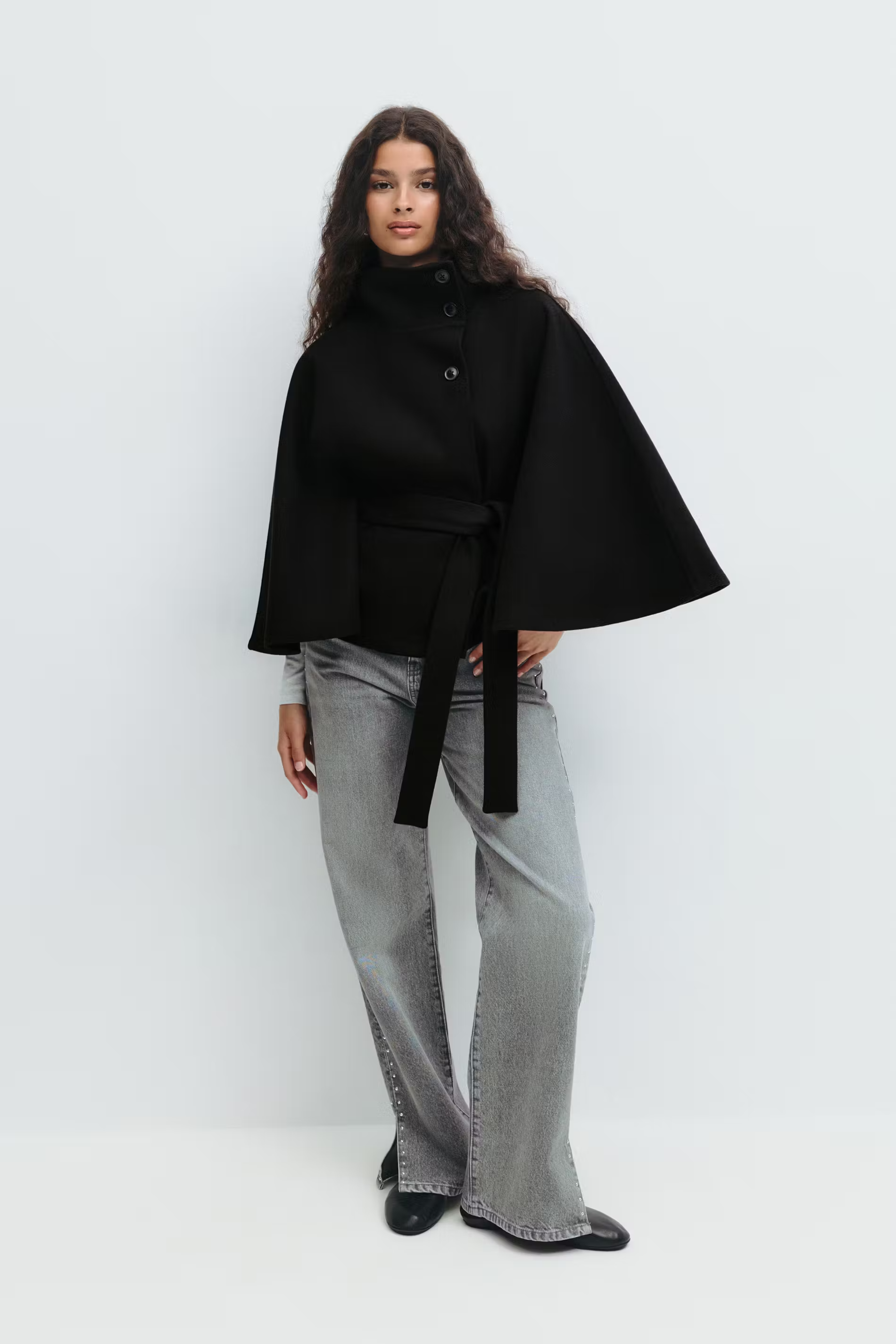 THALINDRAE – ELEGANT WOMEN’S BELTED COAT