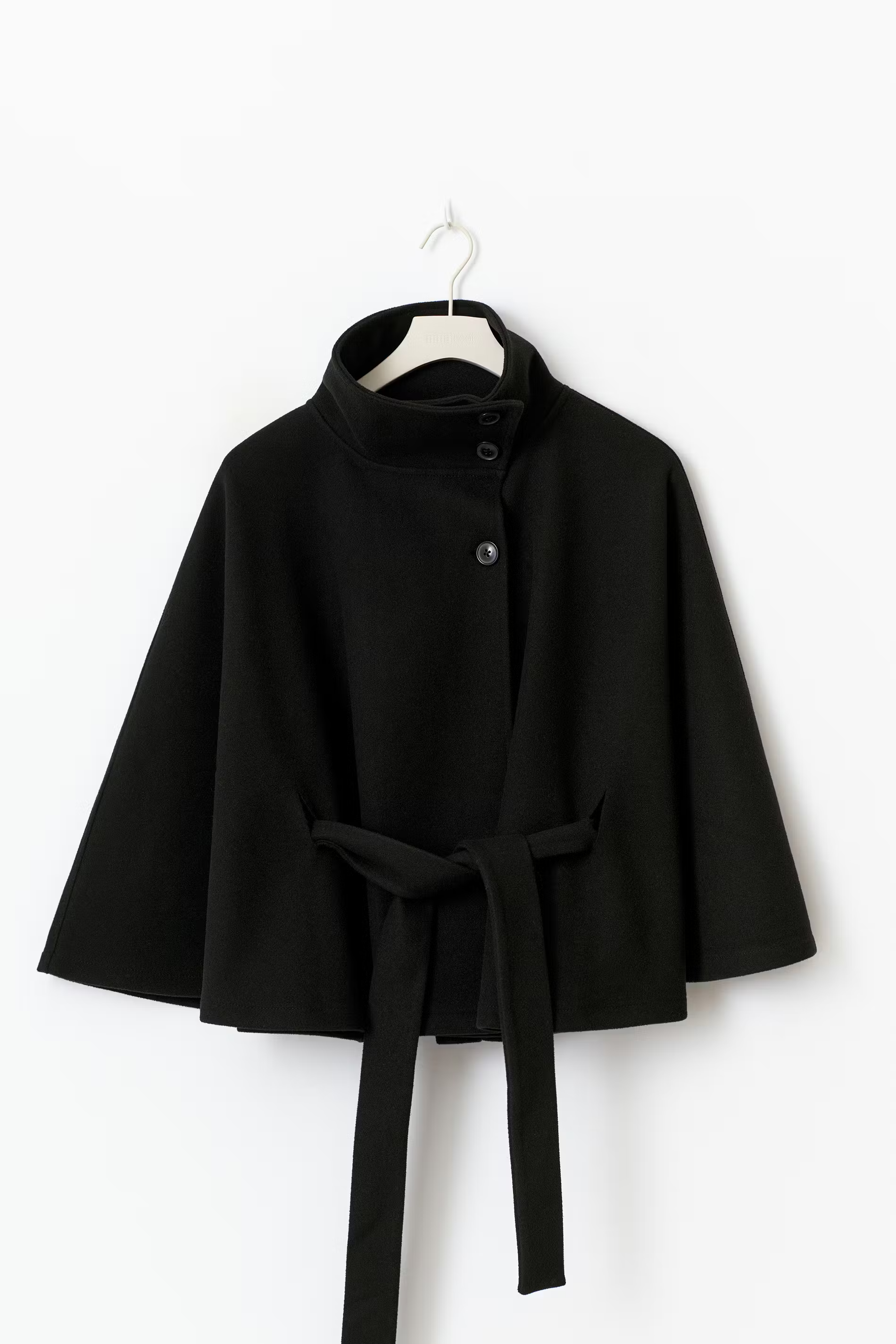 THALINDRAE – ELEGANT WOMEN’S BELTED COAT